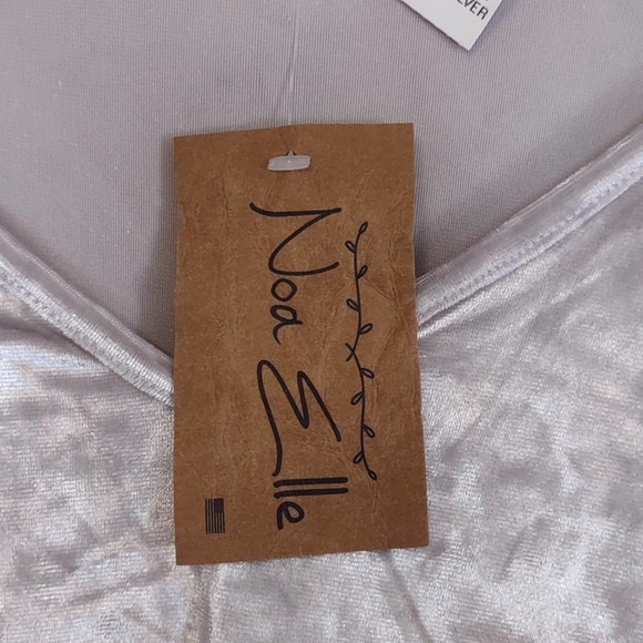 Noa Elle Holly Tie Front Crushed Velvet Top Large Silver Bell Sleeves - Picture 10 of 10